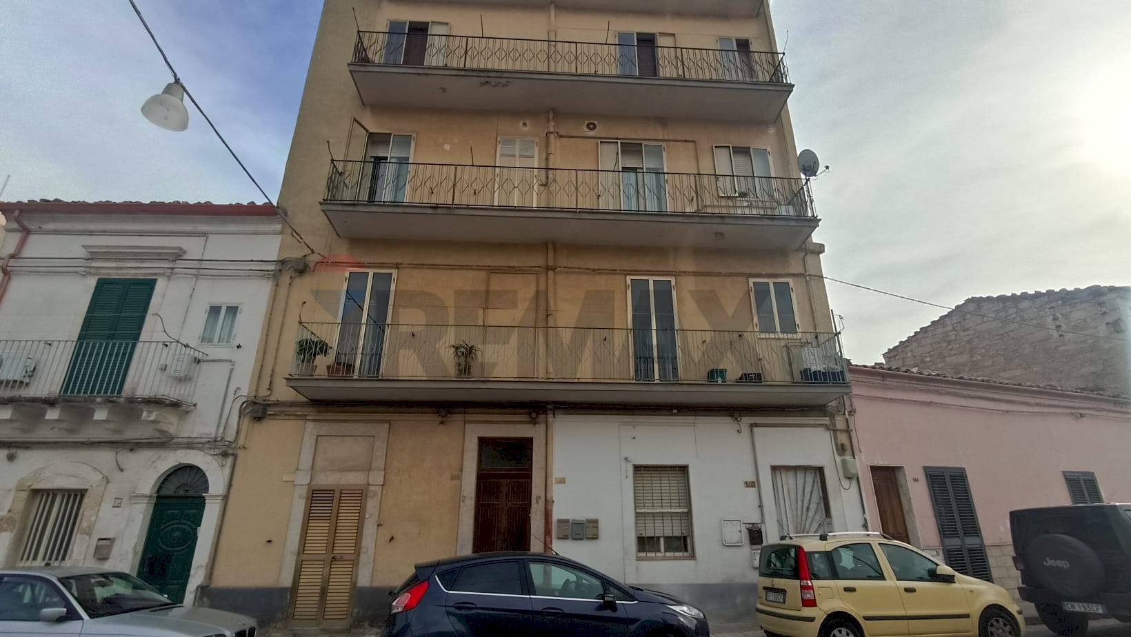 Edificio all\'aperto - Semi-detached house via dante alighieri
 
138, Ragusa - photo 3
