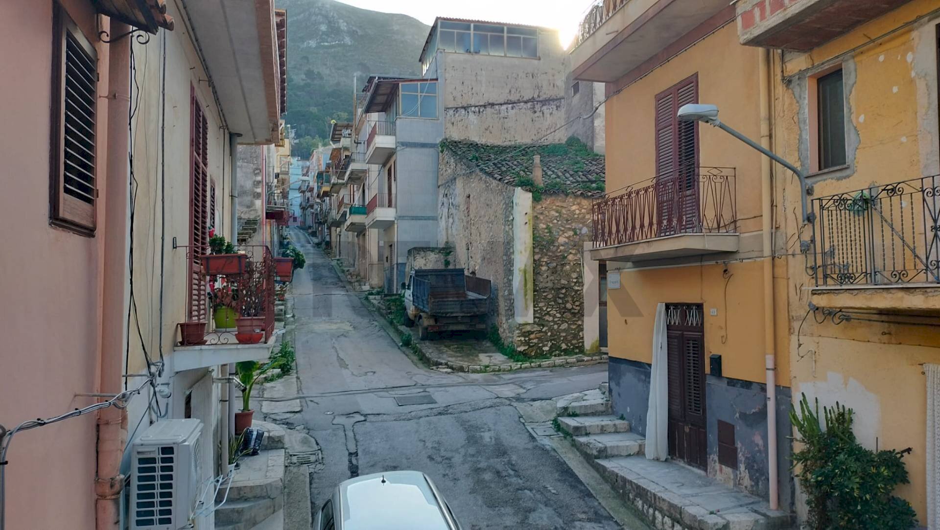 Edificio all\'aperto - Casa indipendente via Trappeto
 
92, San Giuseppe Jato - foto 2