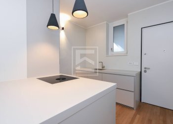 Foto 8 - Trilocale Via al Vittoriale
 
11, Gardone Riviera - foto 8