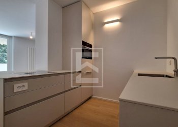 Foto 3 - Trilocale Via al Vittoriale
 
11, Gardone Riviera - foto 3