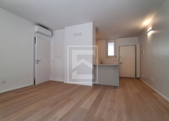 Foto 7 - Trilocale Via al Vittoriale
 
11, Gardone Riviera - foto 7