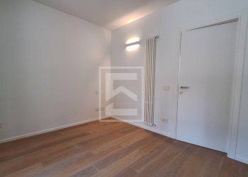 Foto 8 - Trilocale Via al Vittoriale
 
11, Gardone Riviera - foto 8