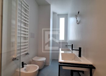 Foto 9 - Trilocale Via al Vittoriale
 
11, Gardone Riviera - foto 9