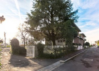 Foto 24 - Commercial Premises Via Claudio Monteverdi
 
5, Bergamo - photo 24