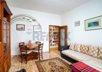 Sala da pranzo - Trilocale via Cecati
 
18/1, Reggio nell'Emilia - foto 1