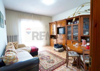 Sala da pranzo - Trilocale via Cecati
 
18/1, Reggio nell'Emilia - foto 6