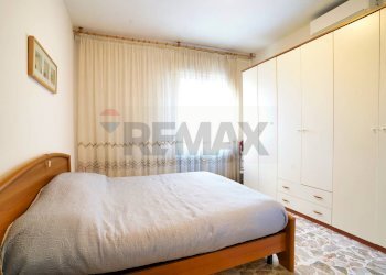 Camera / camera da letto - Trilocale via Cecati
 
18/1, Reggio nell'Emilia - foto 12