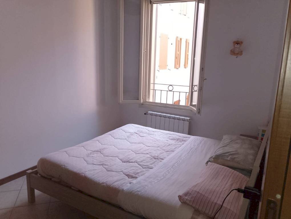 Camera da letto - Two-room apartment via Giuseppe Mazzini, Concordia sulla Secchia - photo 2