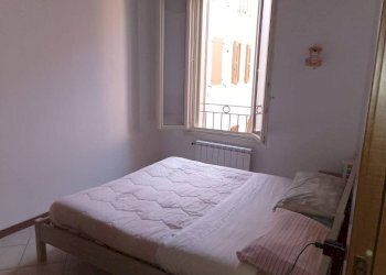 Camera da letto - Bilocale via Giuseppe Mazzini, Concordia sulla Secchia - foto 2