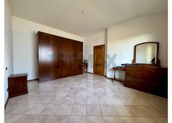 Camera / camera da letto - Semi-detached house Bedizzole - photo 41