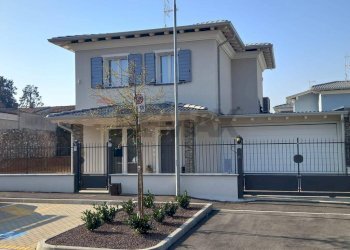 Casa all\'aperto - Villa via carducci, Castenedolo - foto 3