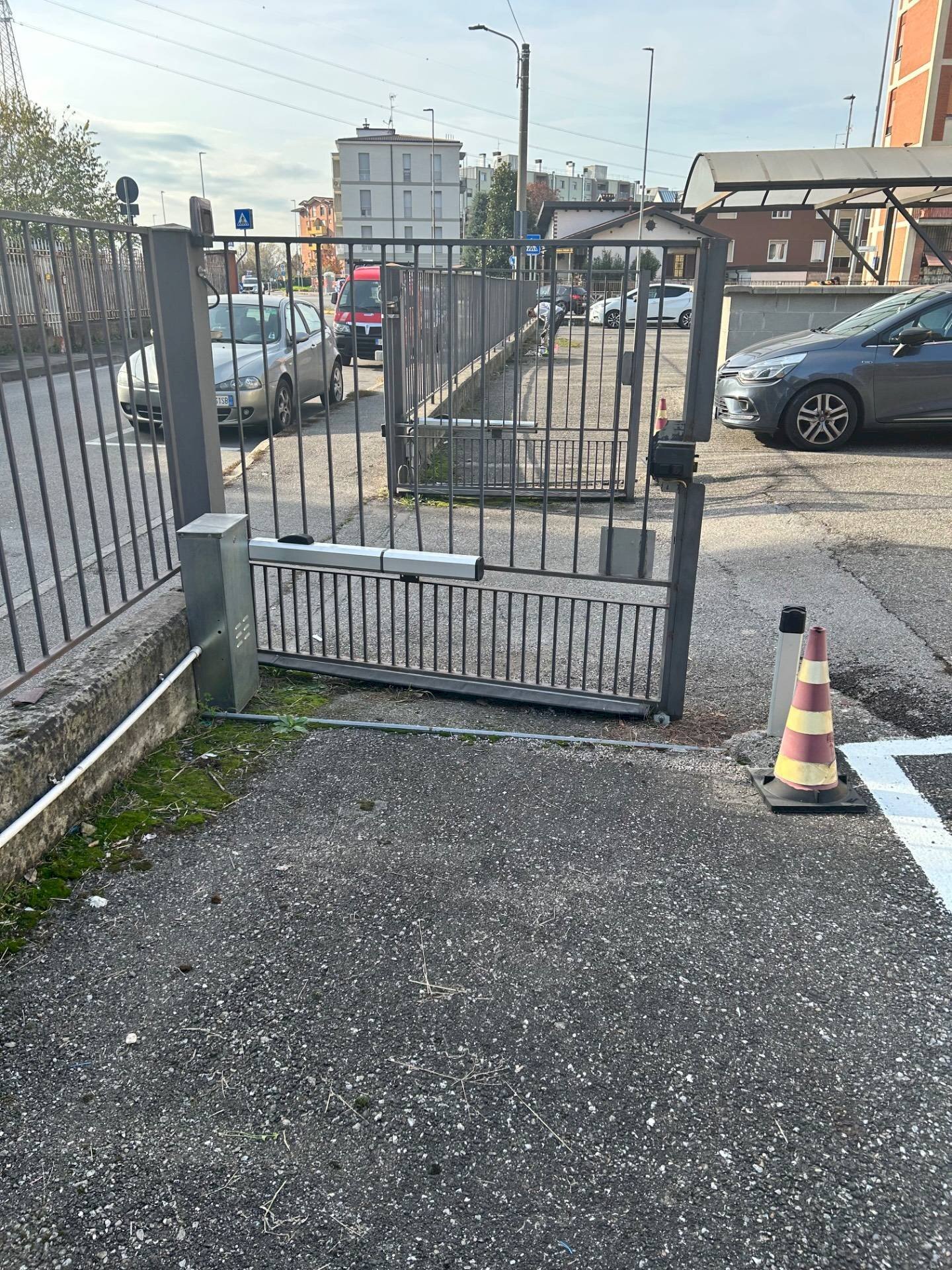 Foto 1 - Box VIA MASSIMO D'AZEGLIO
 
1, Muggiò - foto 1