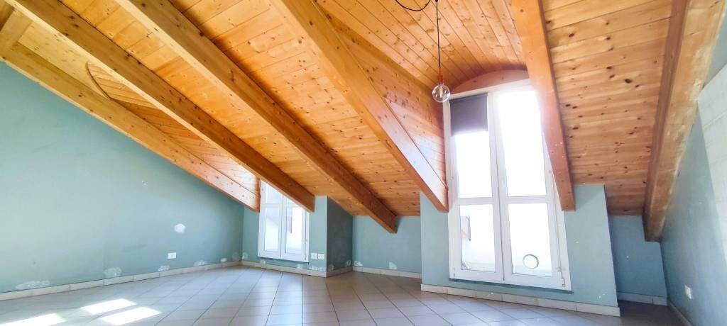 Soggiorno - Trilocale via Giuseppe Talucchi, 32, Torino (zona San Donato) - foto 1