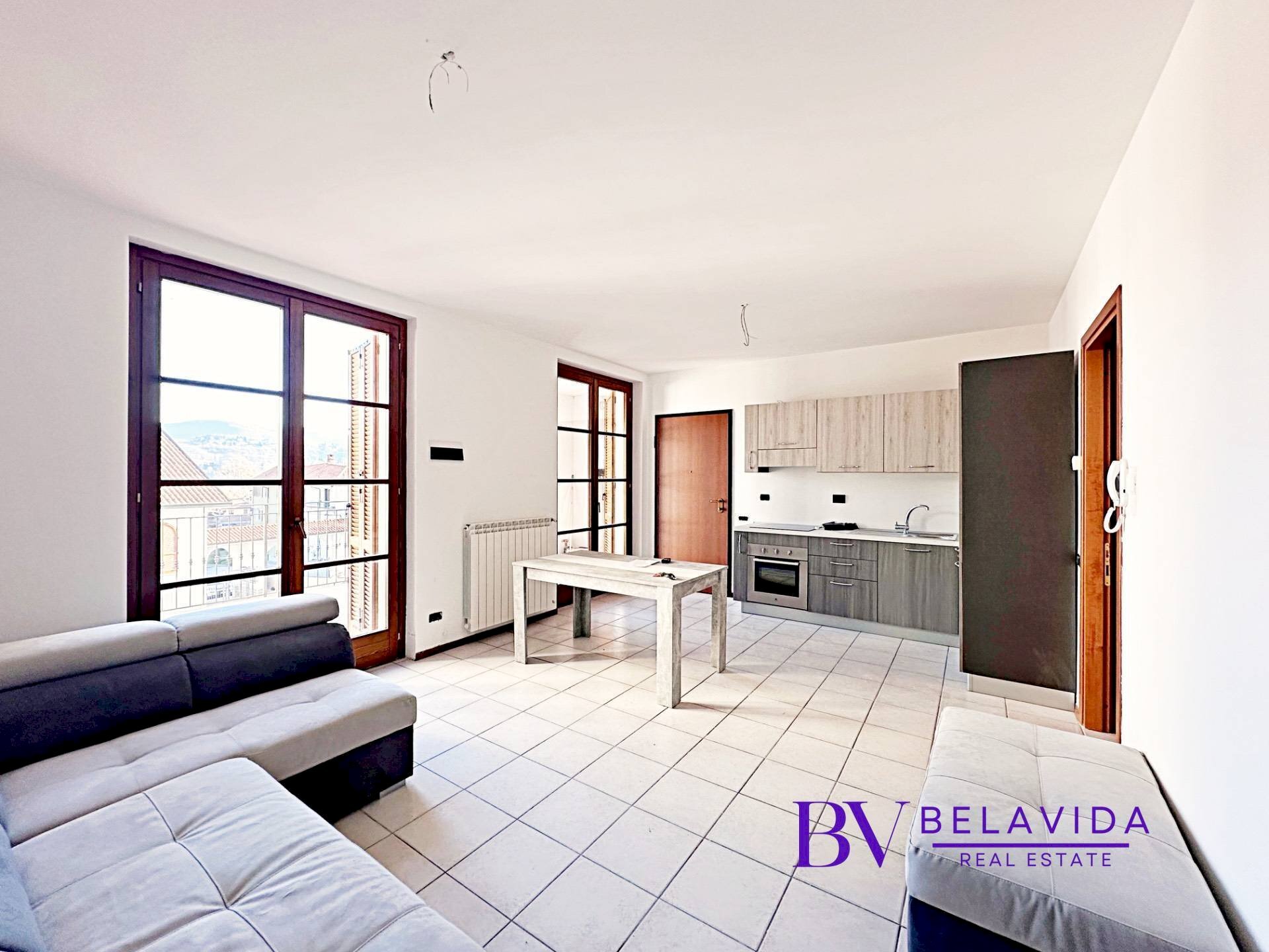 Foto 3 - Trilocale Via Francesco Petrarca
 
1, Pella - foto 3