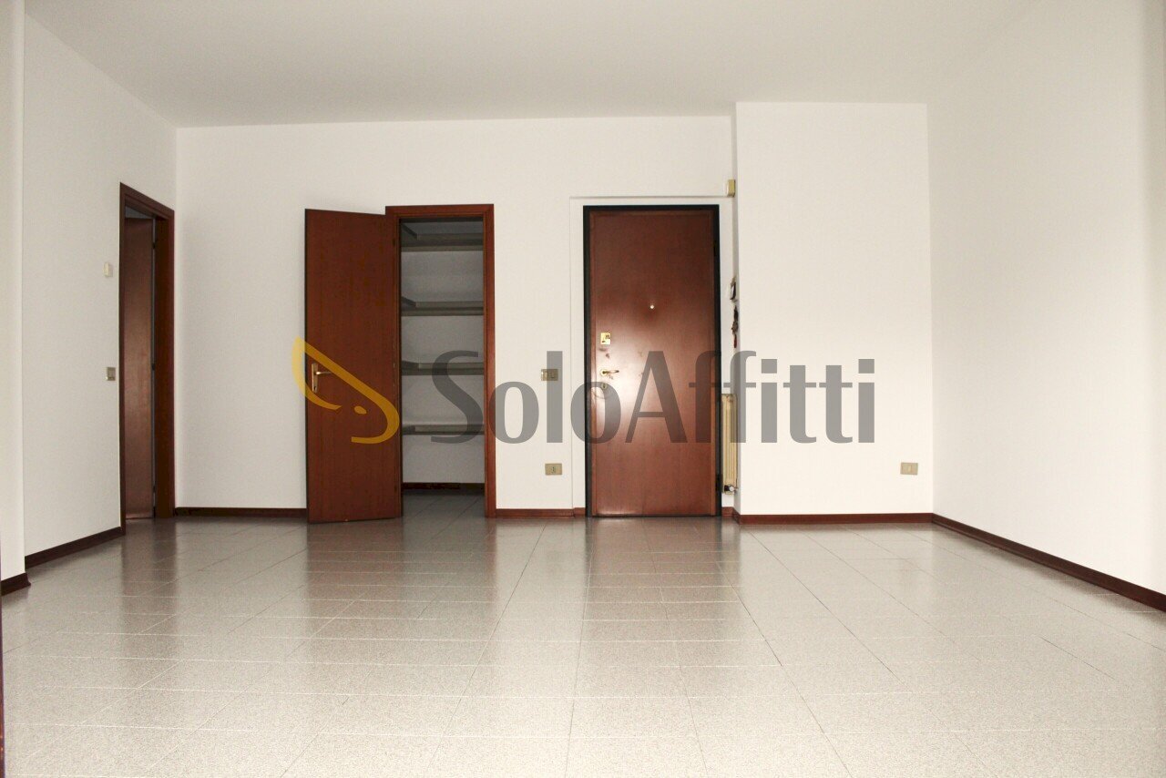 Soggiorno.JPG - Trilocale Via Sant'Ambrogio, Parabiago - foto 3