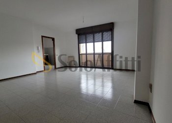 Soggiorno.jpg - Trilocale Via Sant'Ambrogio, Parabiago - foto 2