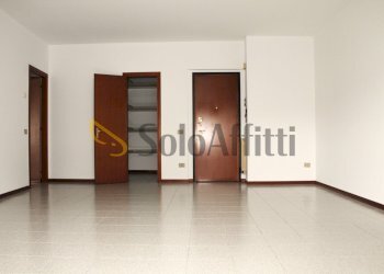 Soggiorno.JPG - Trilocale Via Sant'Ambrogio, Parabiago - foto 3