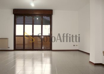 Soggiorno.JPG - Trilocale Via Sant'Ambrogio, Parabiago - foto 16