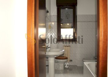 Bagno.JPG - Trilocale Via Sant'Ambrogio, Parabiago - foto 21