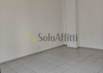 WhatsApp Image 2026-01-15 at 17.22.06 (6).jpeg - Locale Commerciale Via Stazzone 146, Catania - foto 5