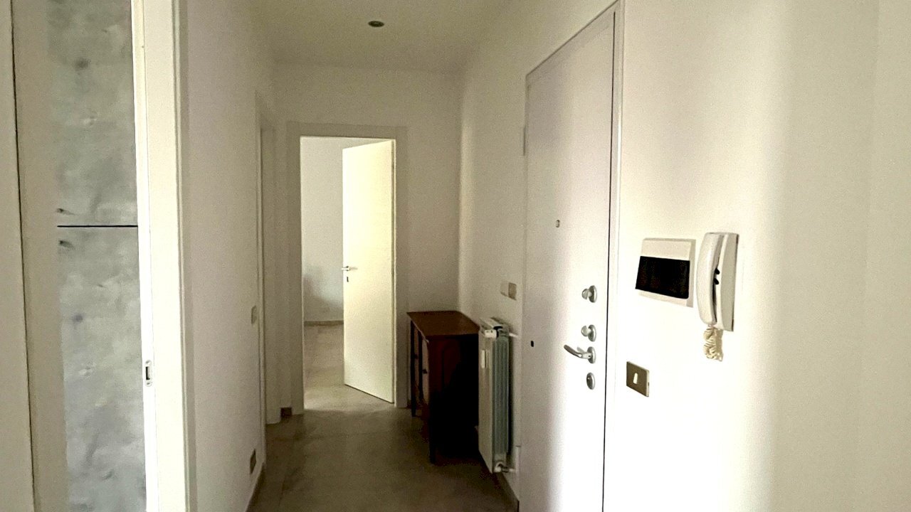 corridoio1_orizzontale_hd (1).jpg - Bilocale Via Giovanni Verga 1, Arona - foto 3