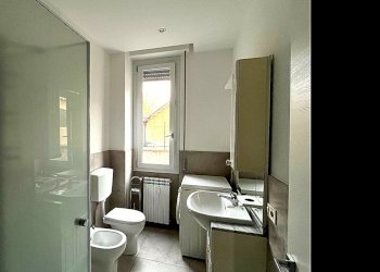 bagno1_orizzontale_hd.jpg - Bilocale Via Giovanni Verga 1, Arona - foto 8