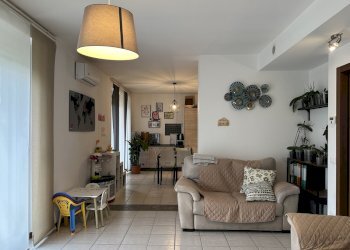 IMG_2295.jpg - Trilocale Via G. Verdi 1, Borgomanero - foto 2