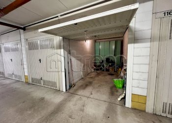 Box Via Andrea Costa, Rho - foto 4