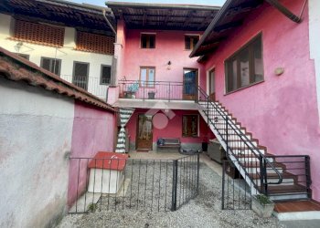 Casa indipendente Vicolo Palestro, San Giorgio Canavese - foto 1