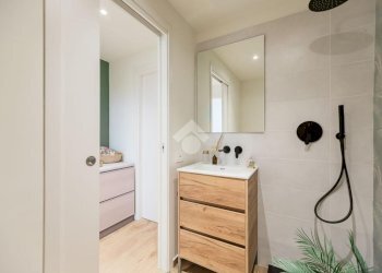 Two-room apartment Via Zurigo, Milano (neighborhood Inganni) - photo 12