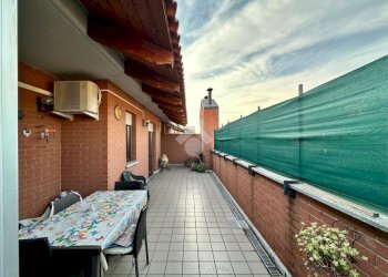 Attic Via Arturo Colautti, Torino (neighborhood Borgo Vittoria) - photo 1