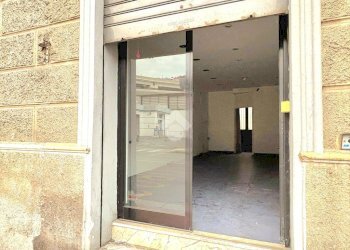 Negozio Negozio Via Torino, Savona (zona Villapiana) - foto 11