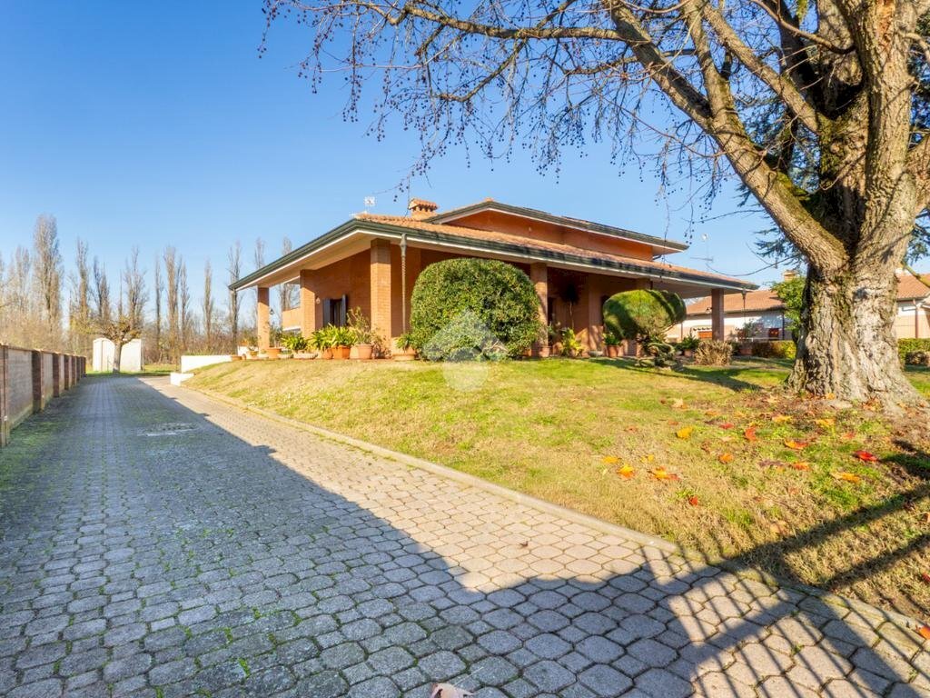 Villa Via Pontegradella, Ferrara (zona Baura) - foto 1