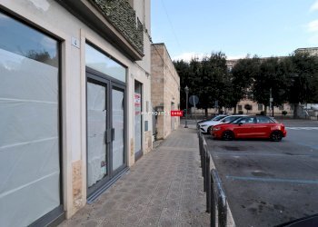 Negozio Viale Della Libertà, Martina Franca - foto 3