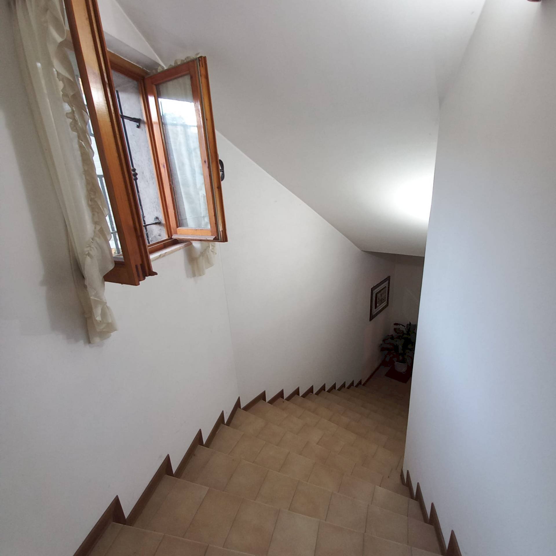 Foto 3 - Independent house via case
 
16, Montegiorgio - photo 3