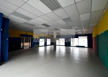 Foto 5 - Negozio Piazza Europa
 
39, Corsico - foto 5