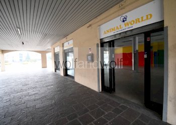 Foto 13 - Negozio Piazza Europa
 
39, Corsico - foto 13