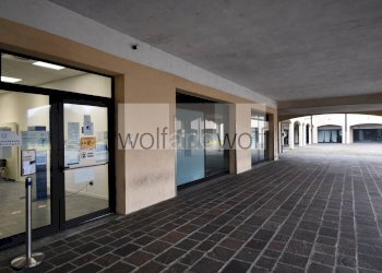 Foto 16 - Negozio Piazza Europa
 
39, Corsico - foto 16