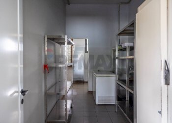 Bagno - Commercial Premises VIA BURAGO
 
4, Ornago - photo 21