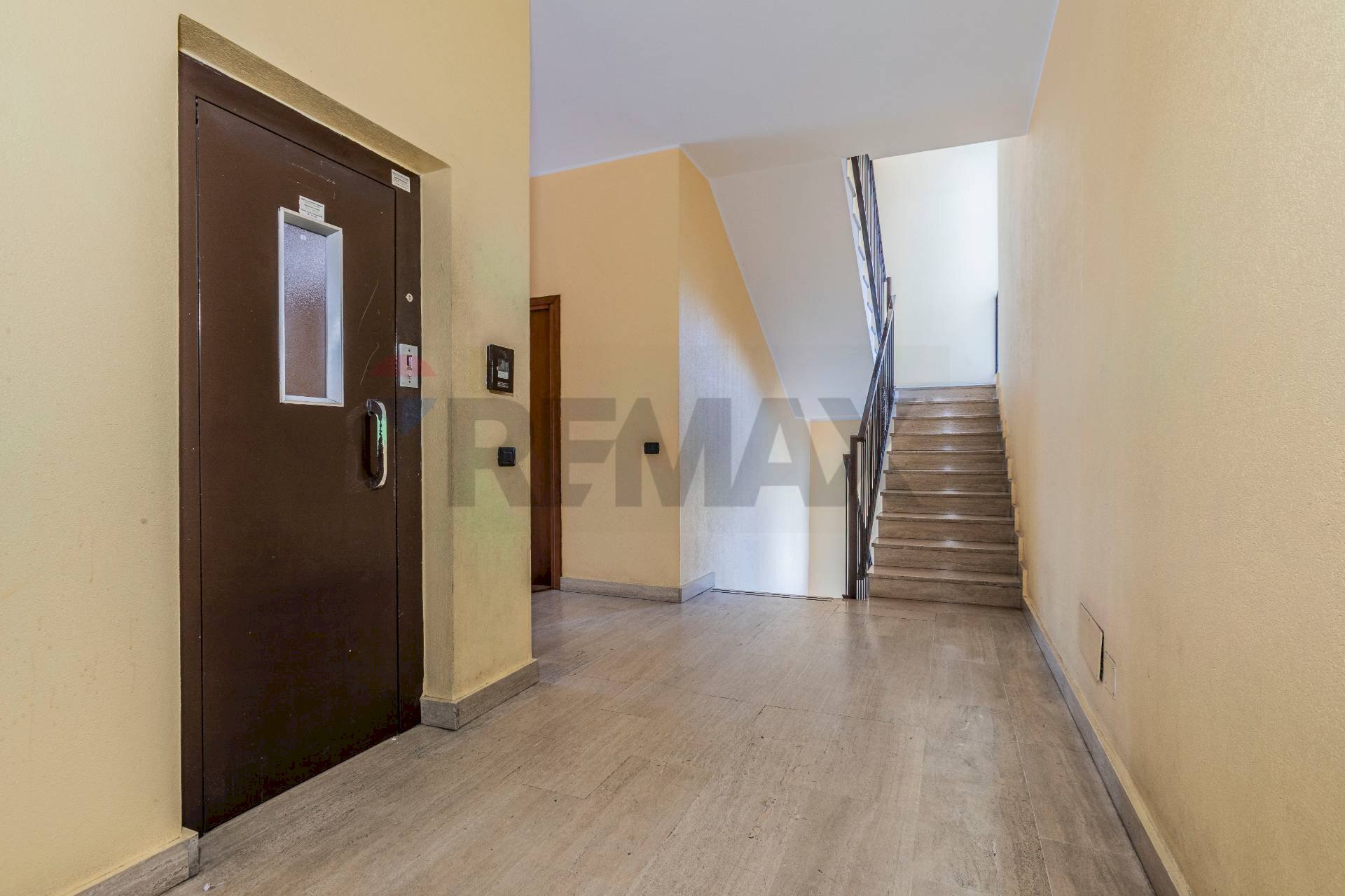 Ricezione / Lobby - Bilocale Via Milano
39, San Giorgio su Legnano - foto 3