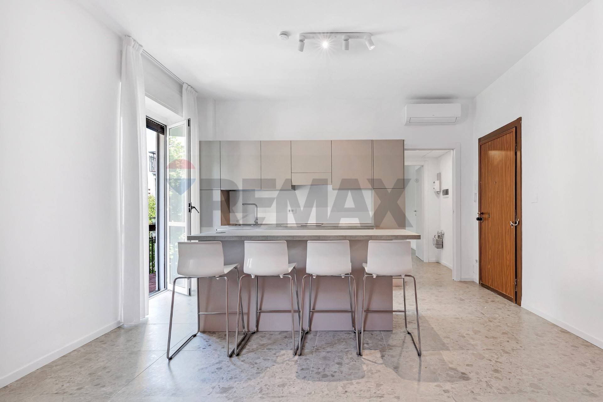 Sala da pranzo - Two-room apartment Via Marco D'agrate
25, Milano - photo 2