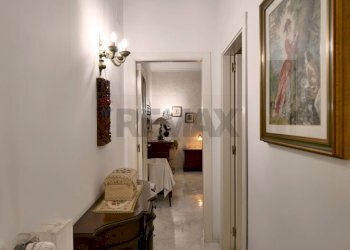 Hall / corridoio - Independent house Via Ospedalieri
 
7, Bari - photo 19