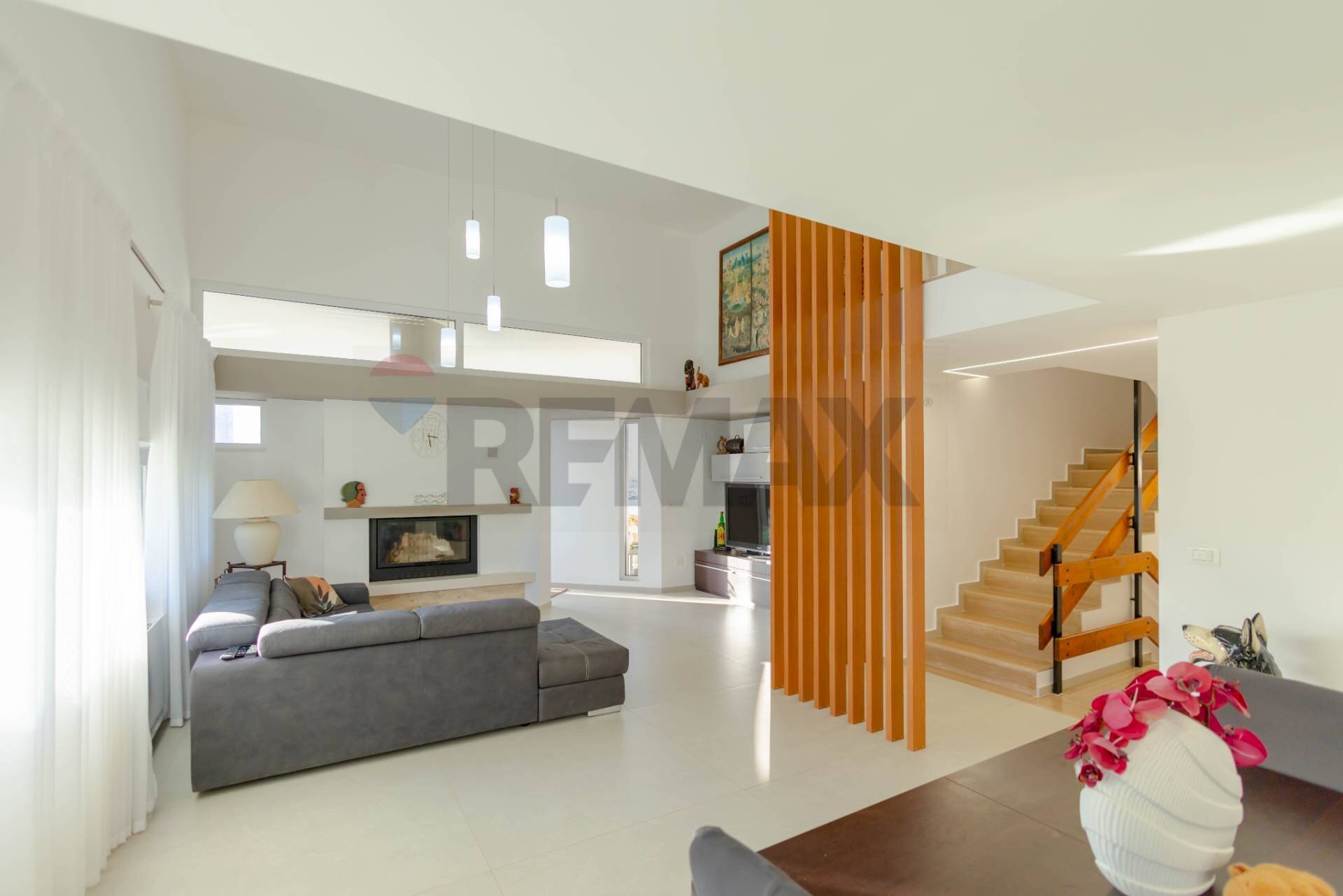 Sala da pranzo - Villa Via Morelli E Silvati
 
26, Bari - foto 2