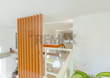 Scale - Villa Via Morelli E Silvati
 
26, Bari - foto 25