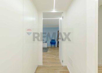 Hall / corridoio - Villa Via Morelli E Silvati
 
26, Bari - foto 38