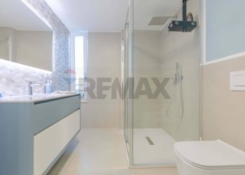 Bagno - Villa Via Morelli E Silvati
 
26, Bari - foto 47