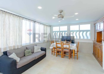 Sala da pranzo - Villa Via Morelli E Silvati
 
26, Bari - foto 53