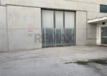 Edificio all\'aperto - Capannone Strada del Votano, Capurso - foto 13