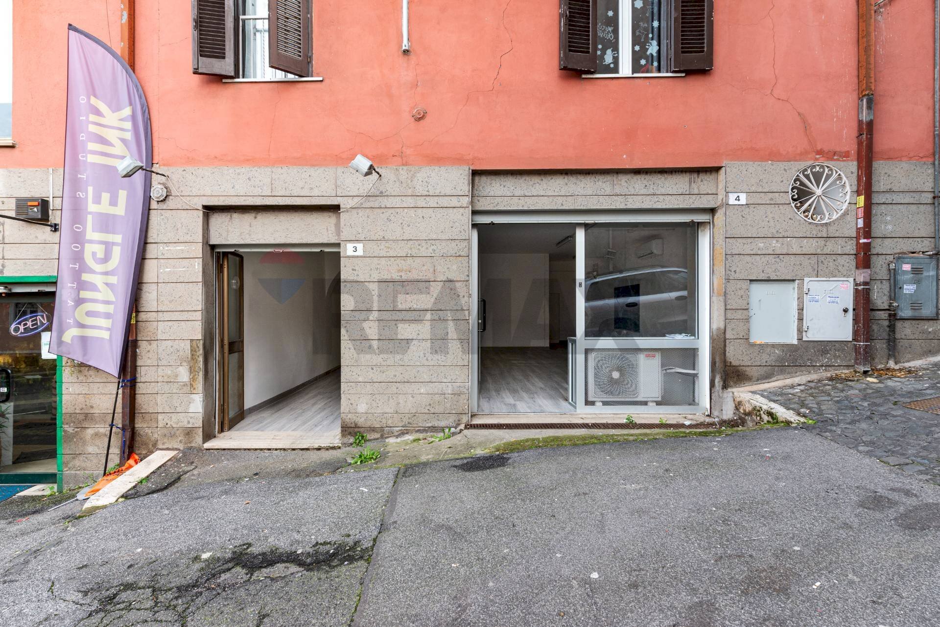 Edificio all\'aperto - Locale Commerciale LARGO LOLLI
 
3/4, Mentana - foto 1