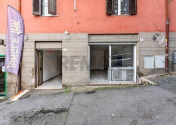 Edificio all\'aperto - Locale Commerciale LARGO LOLLI
 
3/4, Mentana - foto 1